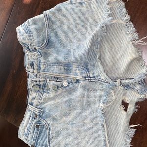 Vintage butterfly highways to Levi’s shorts